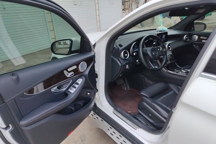 Used Mercedes-Benz GLC 2017 GLC 260 4MATIC Dynamic Edition Driver Seat