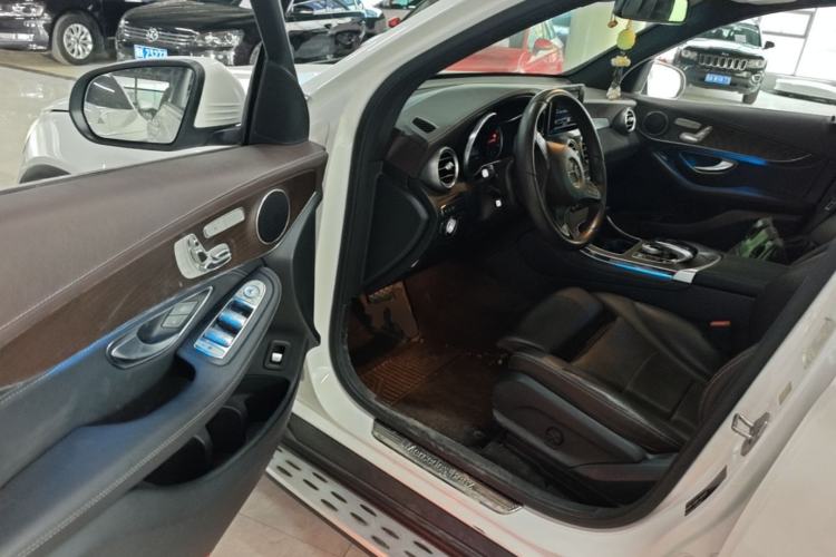 Used Mercedes-Benz GLC 2017 GLC 300 4MATIC Sport Edition Driver Seat