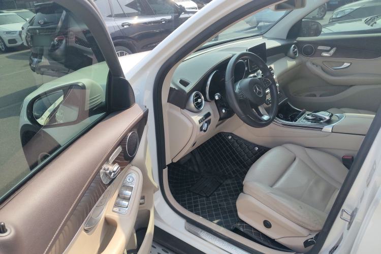 Used Mercedes-Benz GLC 2017 GLC 300 4MATIC Sport Edition Driver Seat