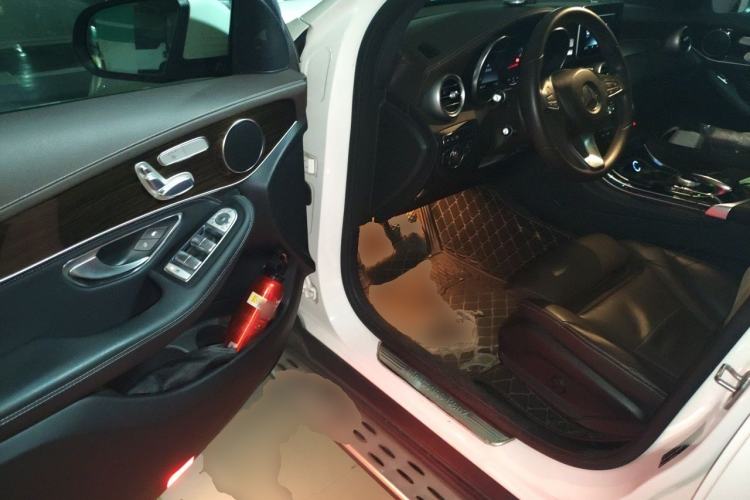 Used Mercedes-Benz GLC 2017 GLC 260 4MATIC Luxury Model Driver Seat