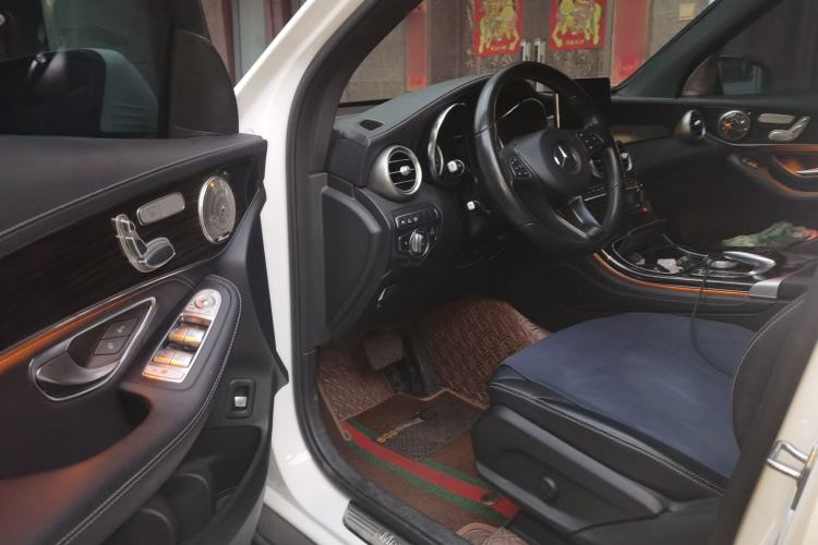 Used Mercedes-Benz GLC 2017 GLC 260 4MATIC Luxury Model Driver Seat