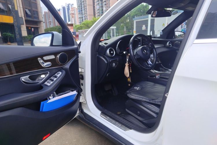 Used Mercedes-Benz GLC 2017 GLC 260 4MATIC Dynamic Edition Driver Seat