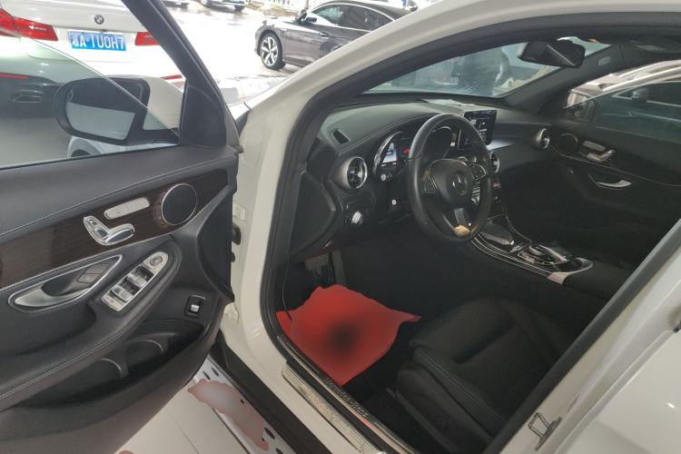 Used Mercedes-Benz GLC 2017 GLC 260 4MATIC Dynamic Edition Driver Seat