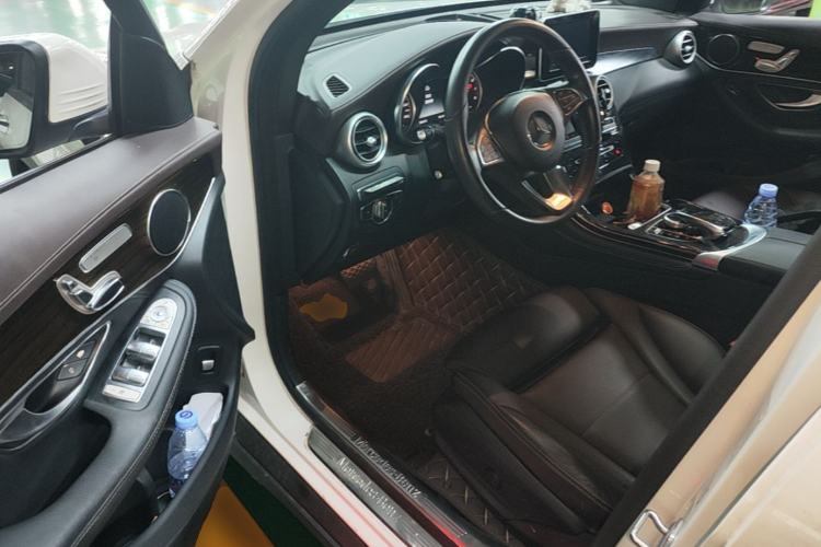 Used Mercedes-Benz GLC 2017 GLC 260 4MATIC Dynamic Edition Driver Seat