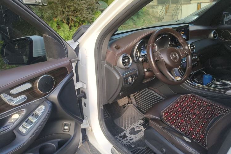Used Mercedes-Benz GLC 2017 GLC 260 4MATIC Dynamic Edition Driver Seat
