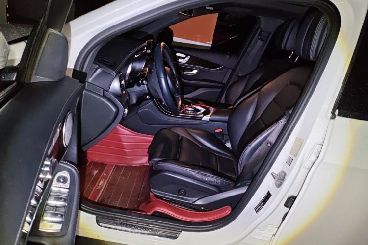 Used Mercedes-Benz GLC 2017 GLC 260 4MATIC Dynamic Edition Driver Seat