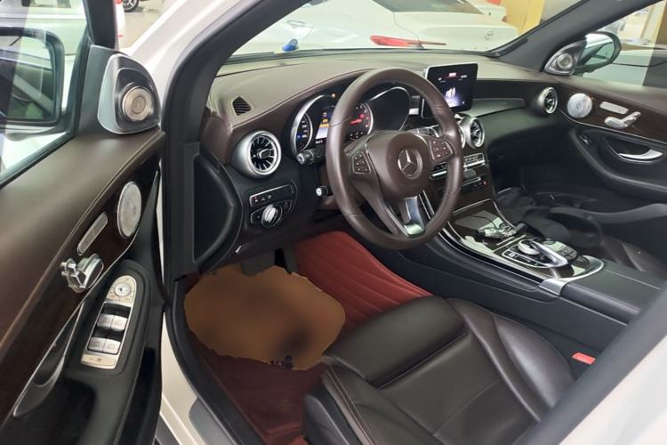 Used Mercedes-Benz GLC 2017 GLC 260 4MATIC Luxury Model Driver Seat