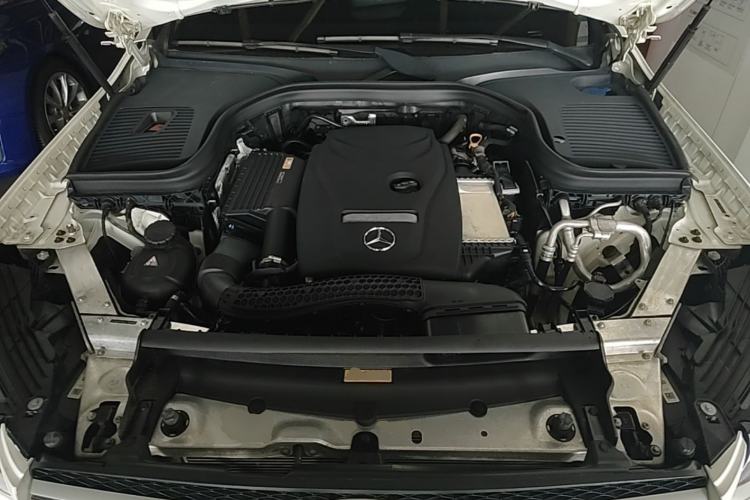 Used Mercedes-Benz GLC 2017 GLC 260 4MATIC Dynamic Edition Engine Bay
