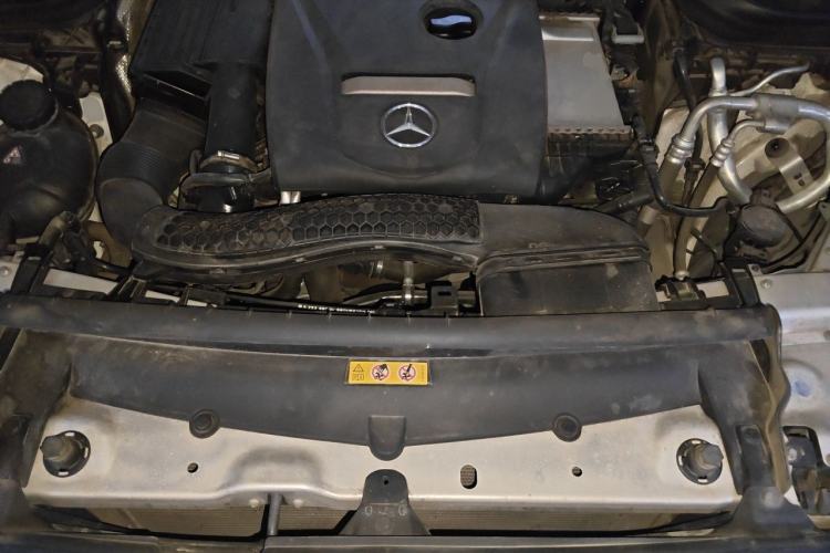 Used Mercedes-Benz GLC 2017 GLC 260 4MATIC Luxury Model Engine Bay