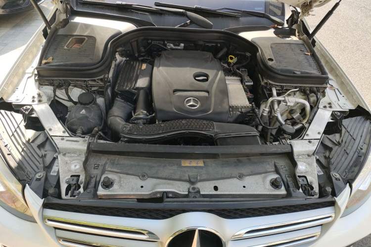 Used Mercedes-Benz GLC 2017 GLC 300 4MATIC Sport Edition Engine Bay