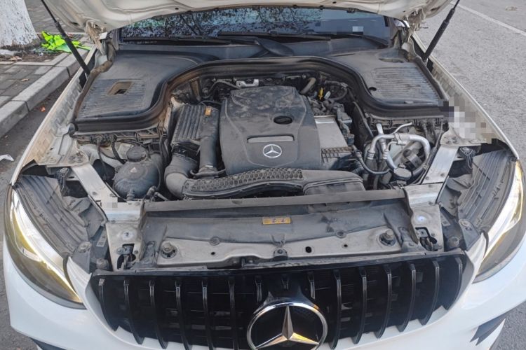 Used Mercedes-Benz GLC 2017 GLC 260 4MATIC Dynamic Edition Engine Bay
