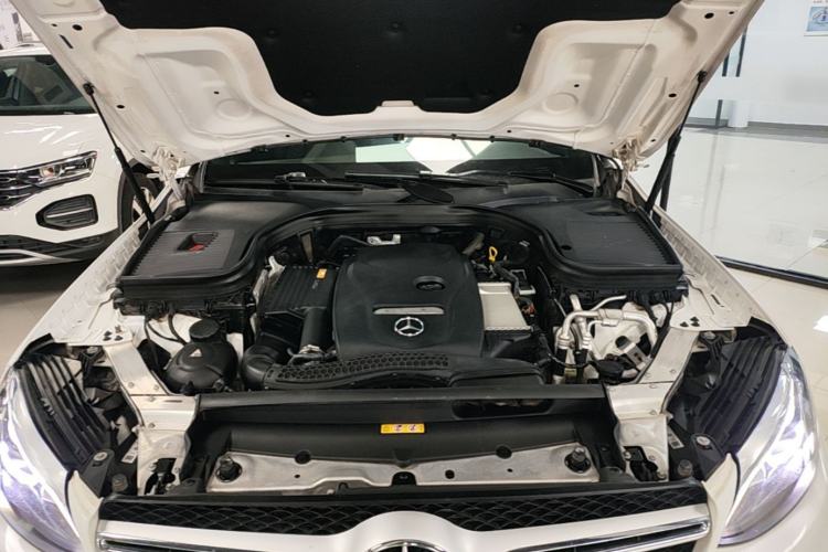Used Mercedes-Benz GLC 2017 GLC 260 4MATIC Dynamic Edition Engine Bay