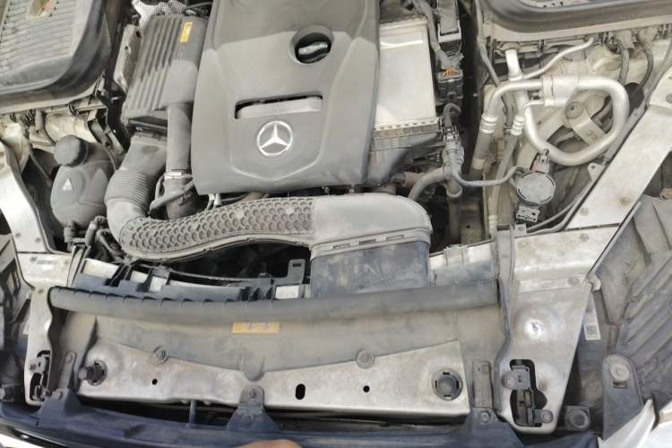 Used Mercedes-Benz GLC 2017 GLC 260 4MATIC Dynamic Edition Engine Bay