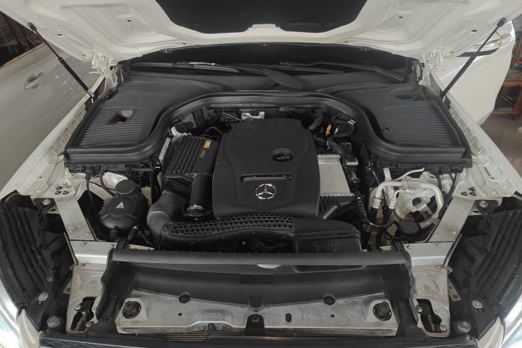 Used Mercedes-Benz GLC 2017 GLC 260 4MATIC Dynamic Edition Engine Bay