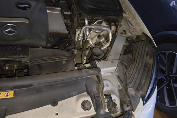 Used Mercedes-Benz GLC 2017 GLC 260 4MATIC Luxury Model Engine Bay Left