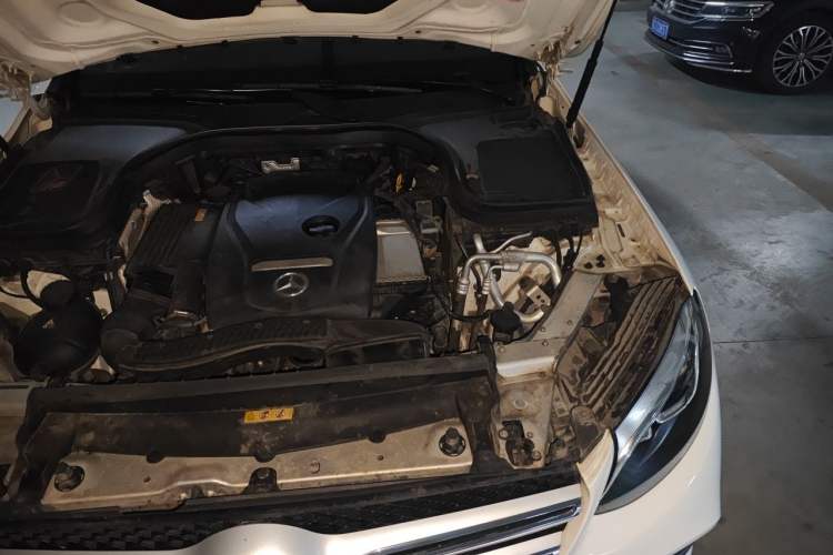 Used Mercedes-Benz GLC 2017 GLC 260 4MATIC Luxury Model Engine Bay Left