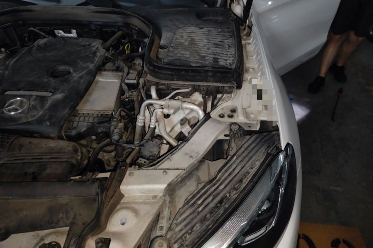 Used Mercedes-Benz GLC 2017 GLC 260 4MATIC Luxury Model Engine Bay Left