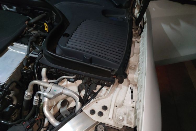Used Mercedes-Benz GLC 2017 GLC 260 4MATIC Luxury Model Engine Bay Left