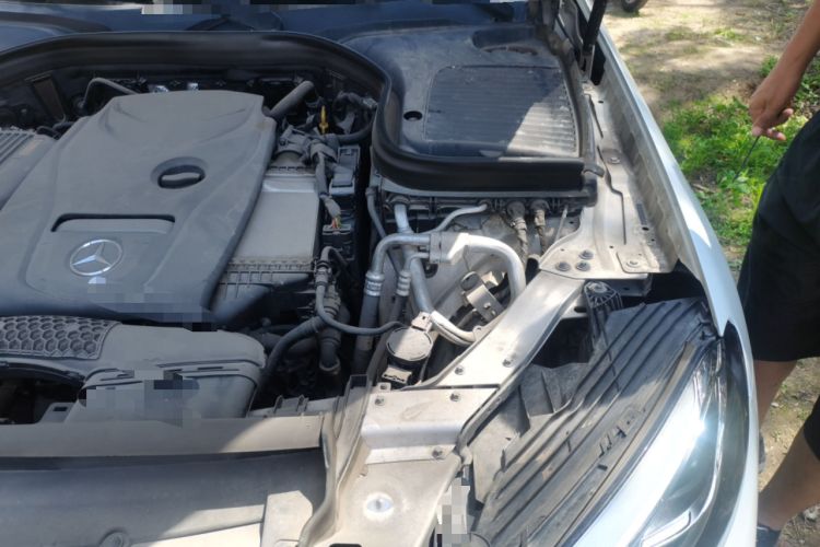 Used Mercedes-Benz GLC 2017 GLC 260 4MATIC Luxury Model Engine Bay Left
