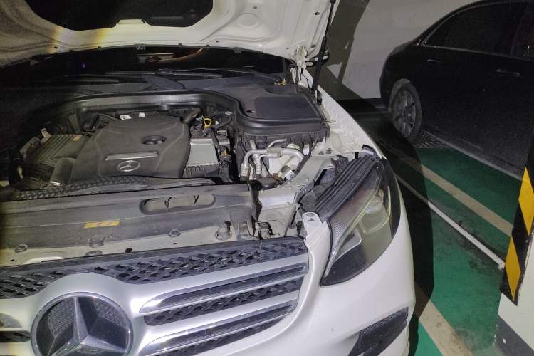 Used Mercedes-Benz GLC 2017 GLC 260 4MATIC Luxury Model Engine Bay Left