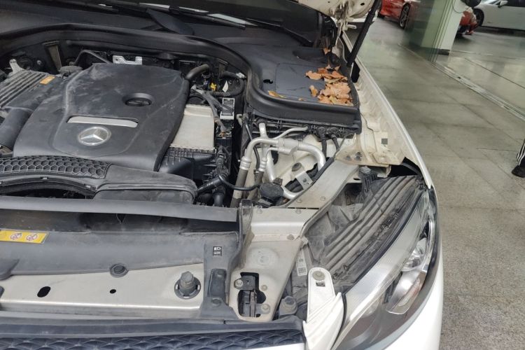 Used Mercedes-Benz GLC 2017 GLC 300 4MATIC Luxury Model Engine Bay Left