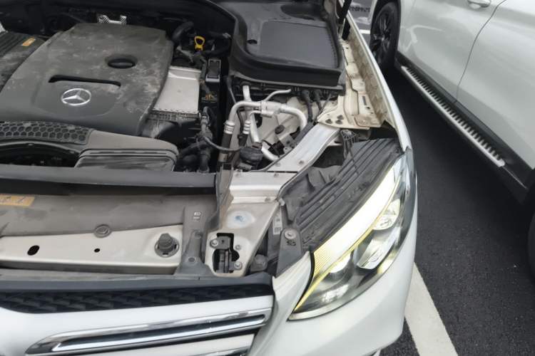 Used Mercedes-Benz GLC 2017 GLC 300 4MATIC Sport Edition Engine Bay Left