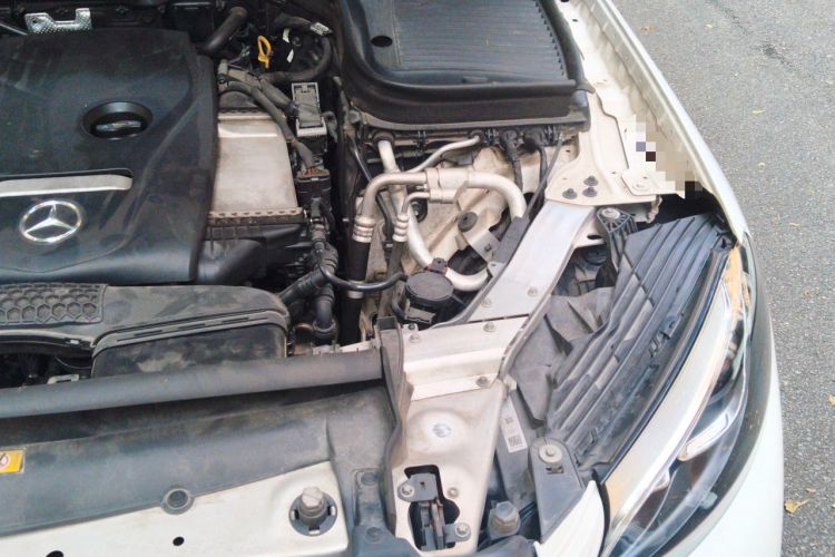 Used Mercedes-Benz GLC 2017 GLC 260 4MATIC Luxury Model Engine Bay Left