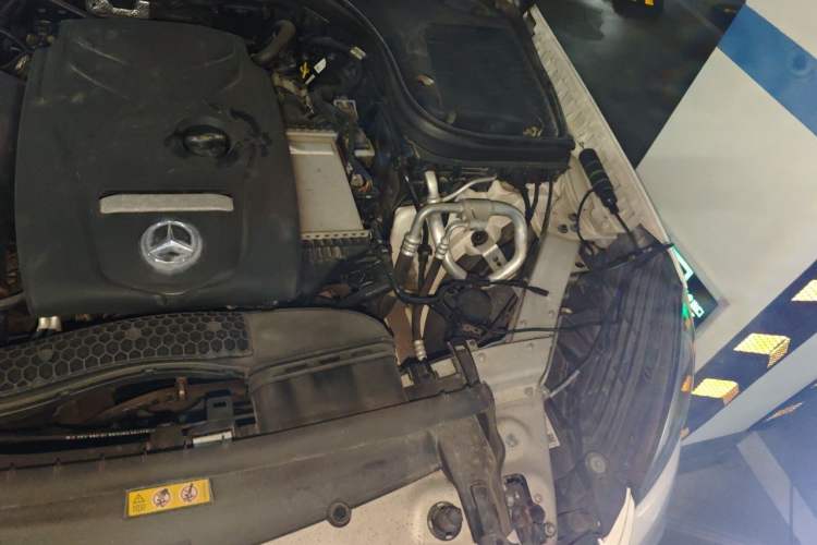 Used Mercedes-Benz GLC 2017 GLC 260 4MATIC Dynamic Edition Engine Bay Left