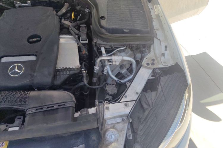 Used Mercedes-Benz GLC 2017 GLC 260 4MATIC Dynamic Edition Engine Bay Left
