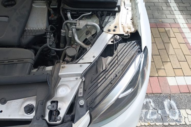 Used Mercedes-Benz GLC 2017 GLC 260 4MATIC Dynamic Edition Engine Bay Left