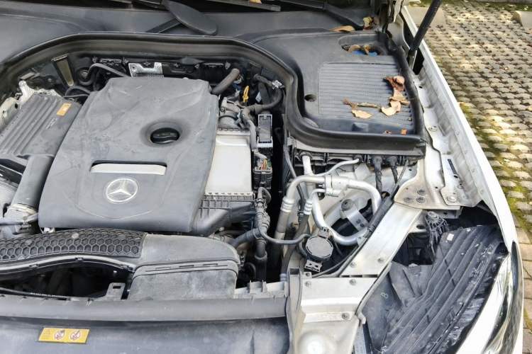 Used Mercedes-Benz GLC 2017 GLC 260 4MATIC Dynamic Edition Engine Bay Left