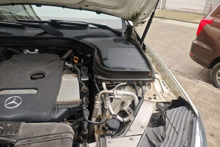 Used Mercedes-Benz GLC 2017 GLC 260 4MATIC Luxury Model Engine Bay Left