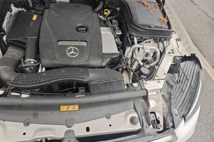 Used Mercedes-Benz GLC 2017 GLC 260 4MATIC Luxury Model Engine Bay Left