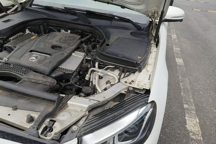Used Mercedes-Benz GLC 2017 GLC 200 4MATIC Engine Bay Left