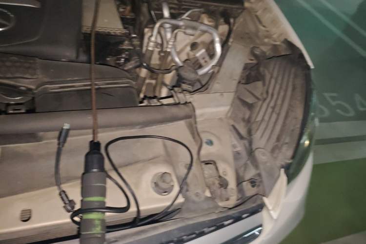 Used Mercedes-Benz GLC 2017 GLC 260 4MATIC Luxury Model Engine Bay Left