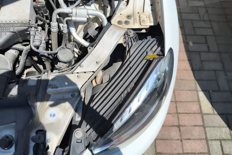 Used Mercedes-Benz GLC  Engine Bay Left