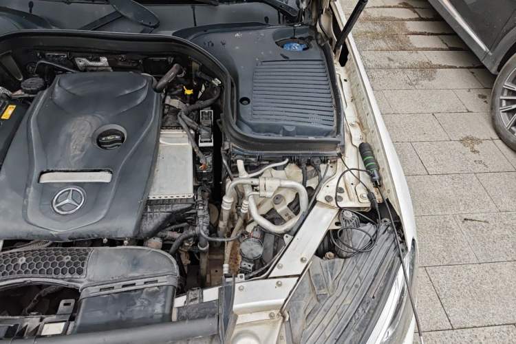 Used Mercedes-Benz GLC 2017 GLC 260 4MATIC Luxury Model Engine Bay Left