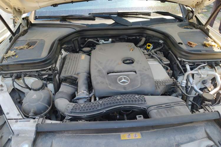 Used Mercedes-Benz GLC 2017 GLC 260 4MATIC Luxury Model Engine Bay