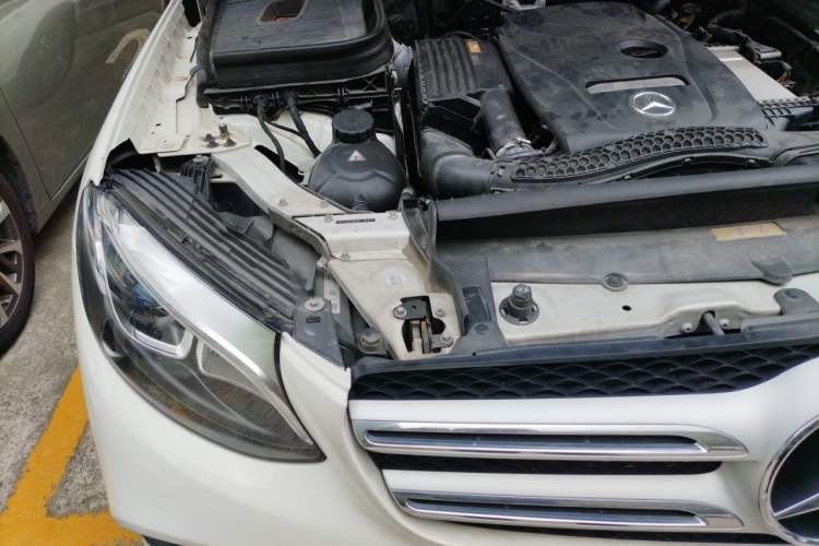 Used Mercedes-Benz GLC 2017 GLC 260 4MATIC Dynamic Edition Engine Bay Right