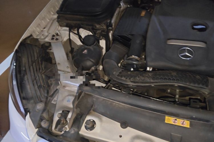 Used Mercedes-Benz GLC 2017 GLC 260 4MATIC Luxury Model Engine Bay Right
