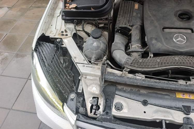 Used Mercedes-Benz GLC 2017 GLC 260 4MATIC Dynamic Edition Engine Bay Right
