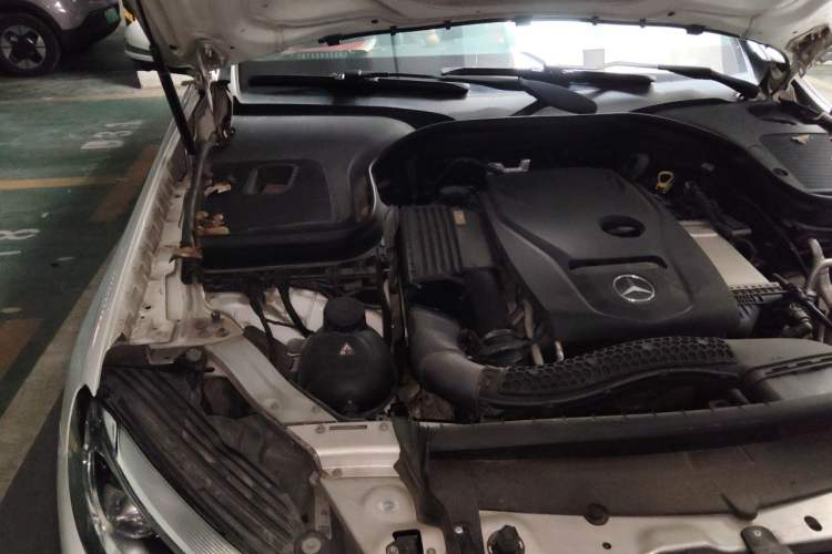 Used Mercedes-Benz GLC 2017 GLC 300 4MATIC Sport Edition Engine Bay Right