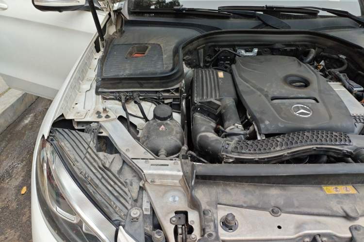 Used Mercedes-Benz GLC 2017 GLC 260 4MATIC Luxury Model Engine Bay Right