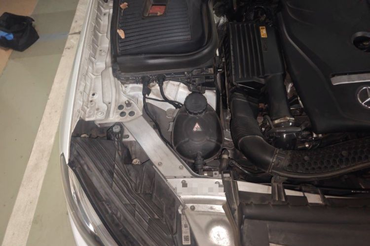 Used Mercedes-Benz GLC 2017 GLC 260 4MATIC Dynamic Edition Engine Bay Right