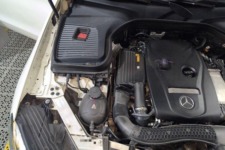 Used Mercedes-Benz GLC 2017 GLC 260 4MATIC Luxury Model Engine Bay Right