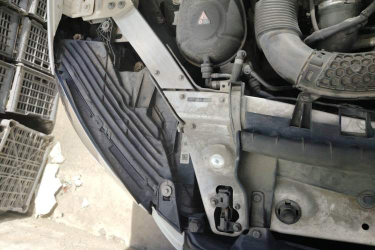 Used Mercedes-Benz GLC 2017 GLC 260 4MATIC Dynamic Edition Engine Bay Right