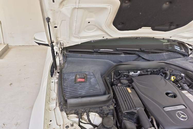 Used Mercedes-Benz GLC 2017 GLC 300 4MATIC Sport Edition Engine Bay Right