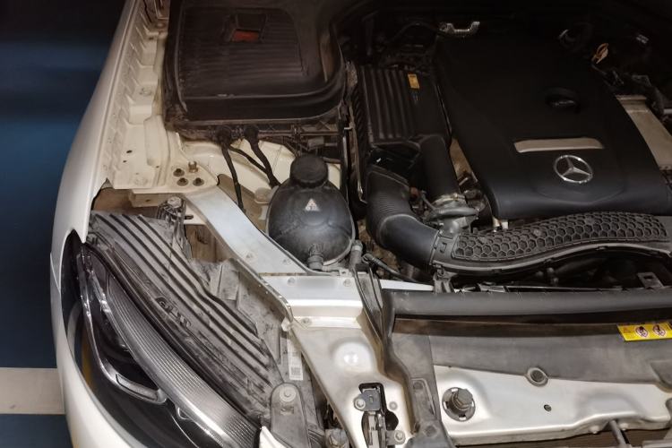 Used Mercedes-Benz GLC 2017 GLC 260 4MATIC Luxury Model Engine Bay Right