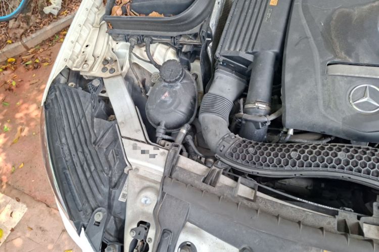 Used Mercedes-Benz GLC 2017 GLC 260 4MATIC Dynamic Edition Engine Bay Right