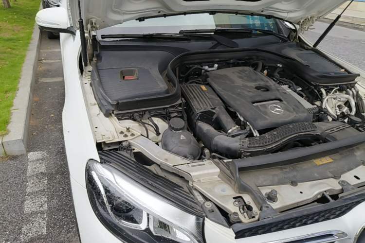 Used Mercedes-Benz GLC 2017 GLC 200 4MATIC Engine Bay Right